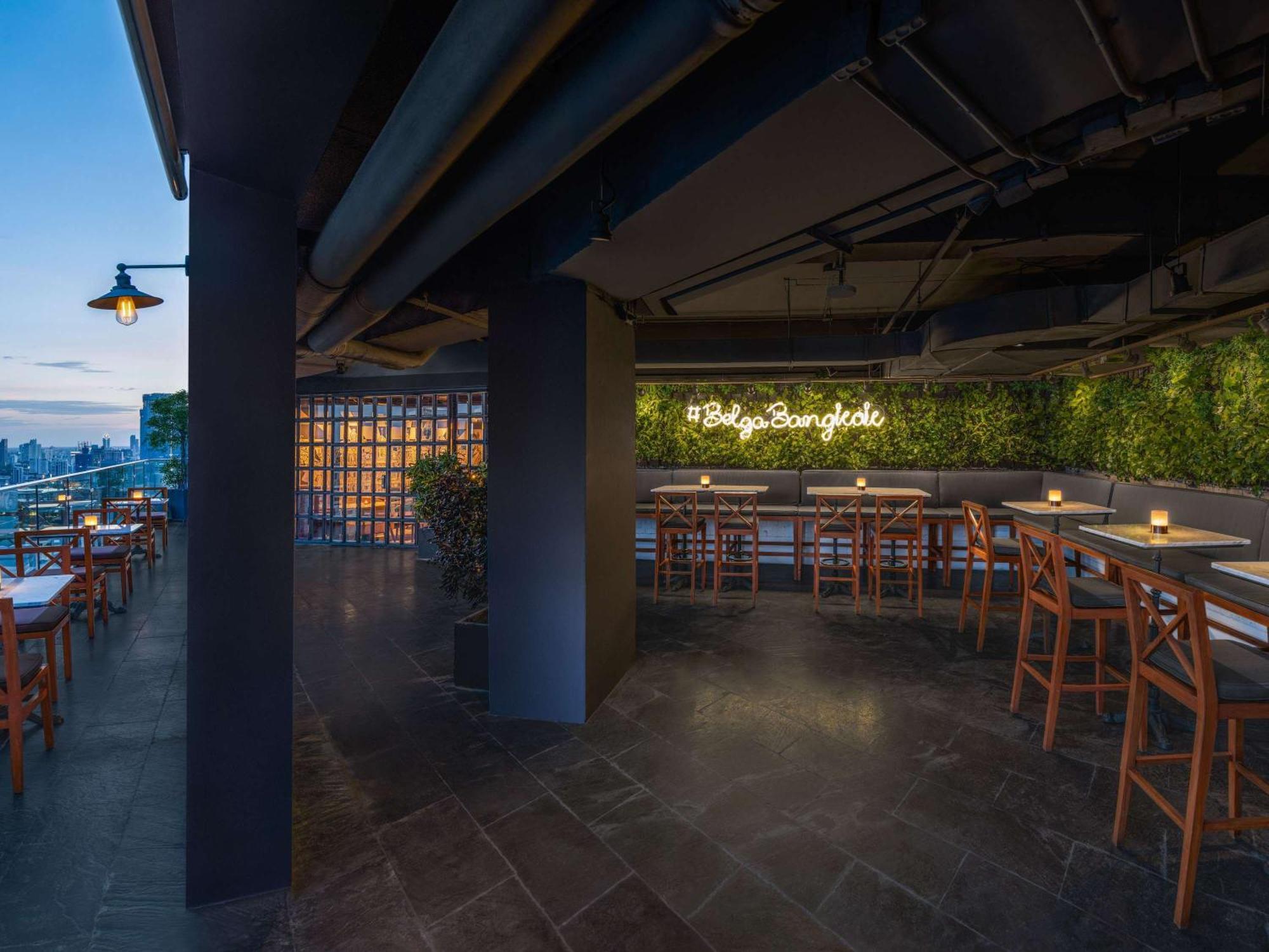 Hotel Sofitel Bangkok Sukhumvit Exterior foto