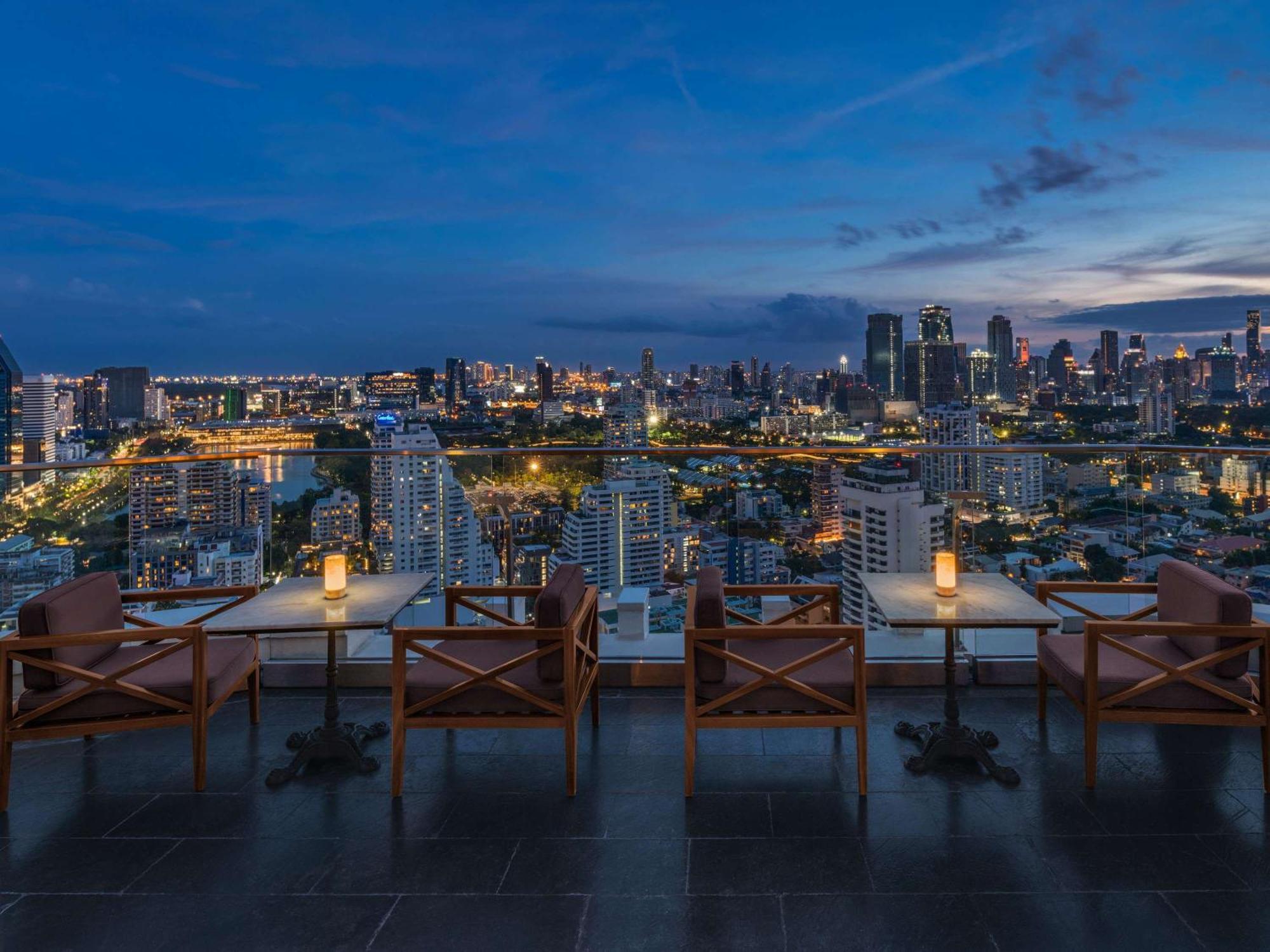 Hotel Sofitel Bangkok Sukhumvit Exterior foto